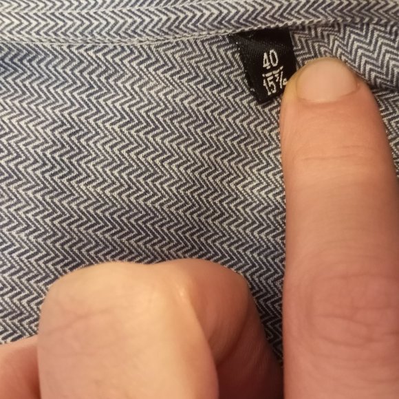 GIORGIO ARMANI - Thin zigzag print snap buttons shirt- Sz 40 (15.75) - Picture 12 of 13